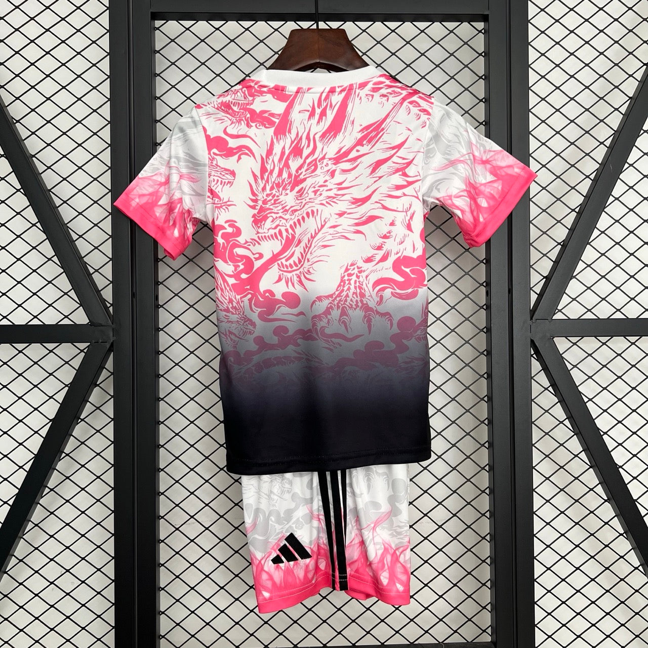 25 26 Kids Real Madrid Special Edition Pink White