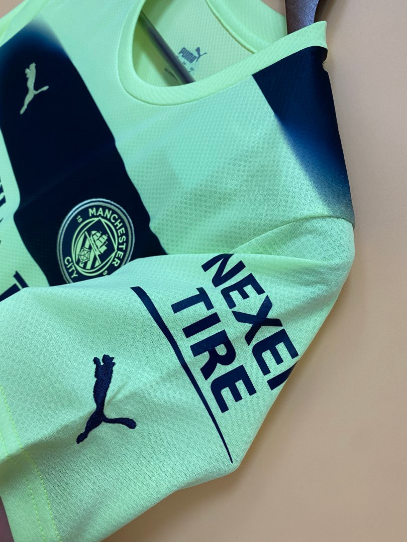 22 23 Manchester City and Away