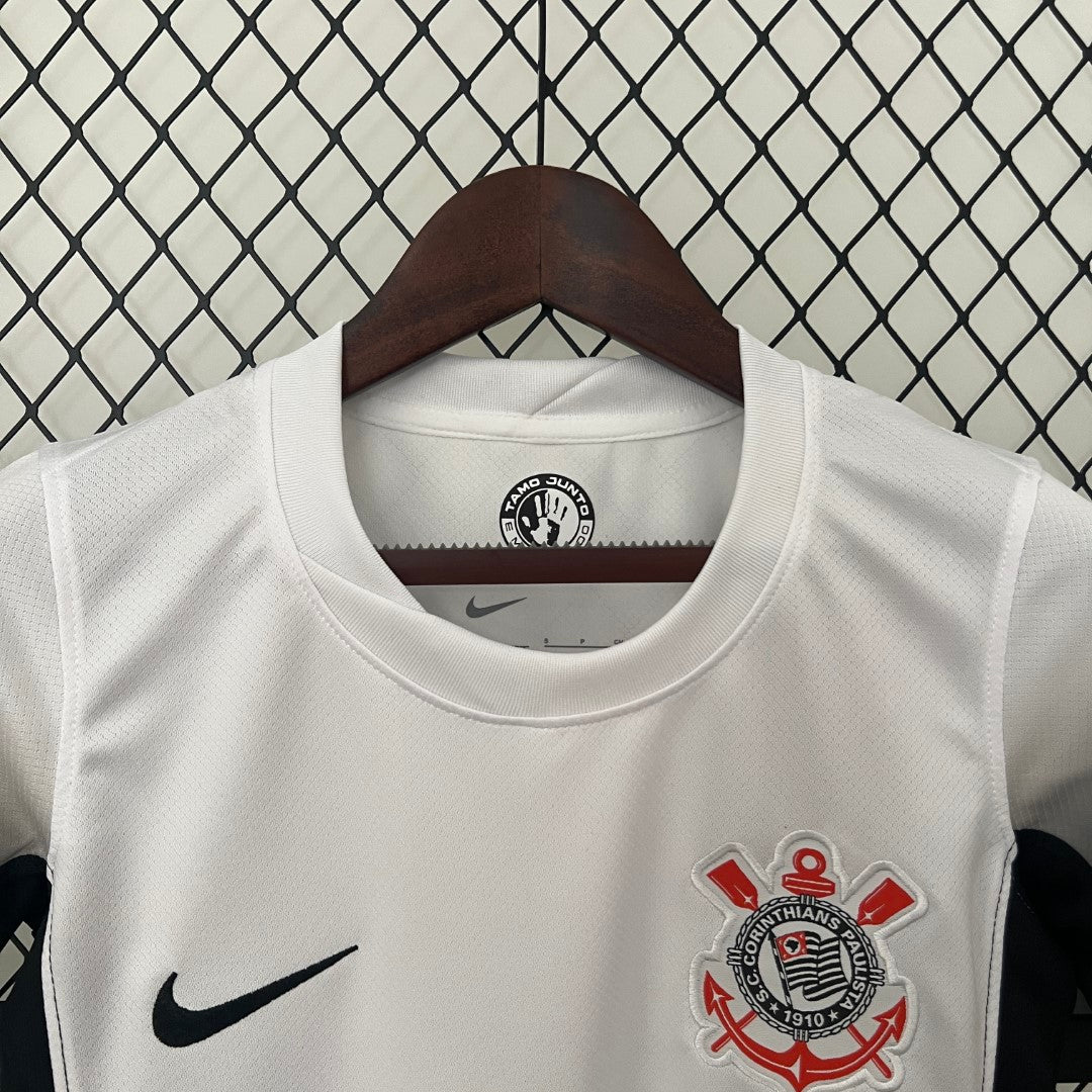 24 25 Women Corinthians Home