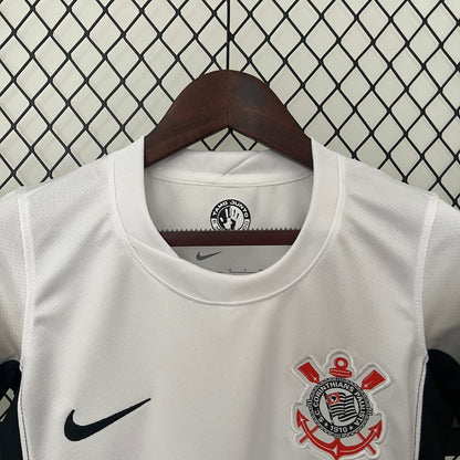 24 25 Women Corinthians Home
