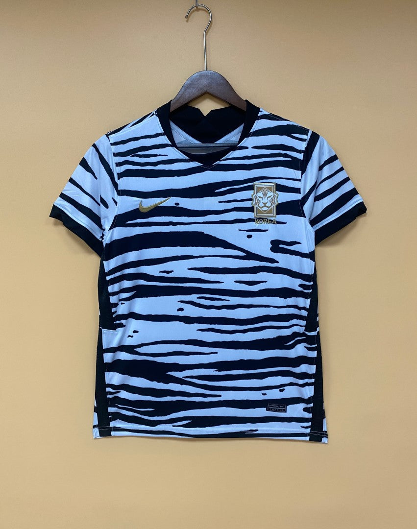 2020 Korea Black & White