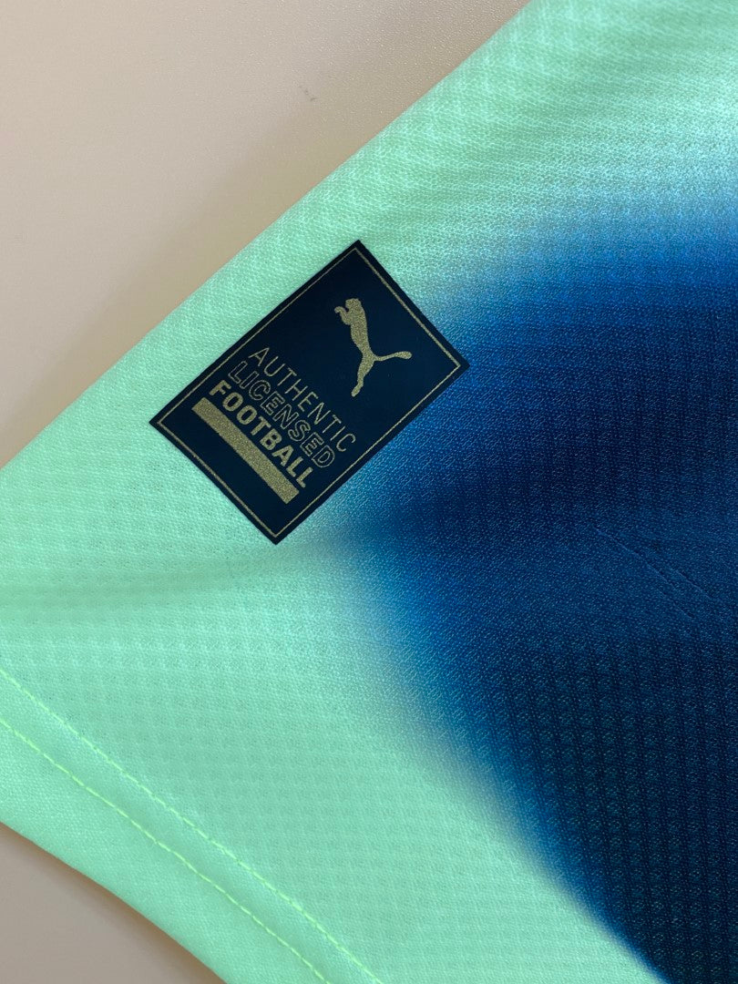 22 23 Manchester City and Away